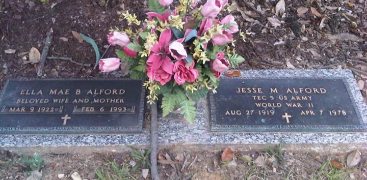 http://image2.findagrave.com/photos/2013/267/117606172_138016359139.jpg