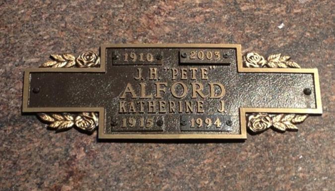 http://image2.findagrave.com/photos/2014/19/117629357_1390277517.jpg