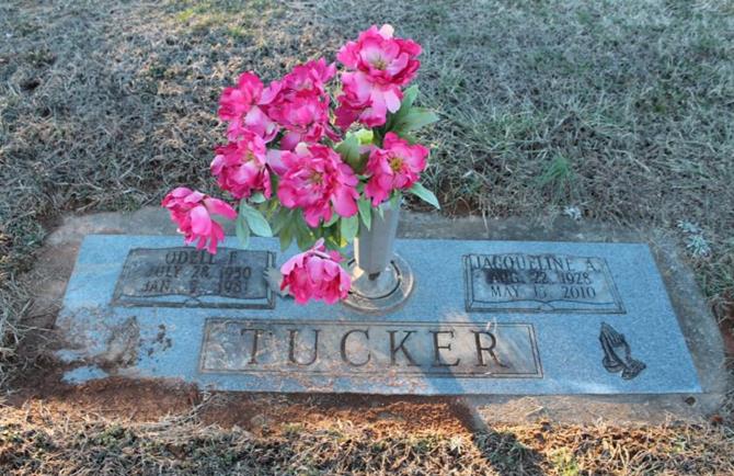 http://image2.findagrave.com/photos/2014/11/117871336_138956488149.jpg