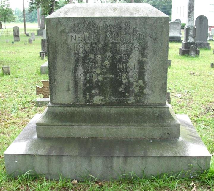 http://image2.findagrave.com/photos/2013/217/32827986_137582657700.jpg