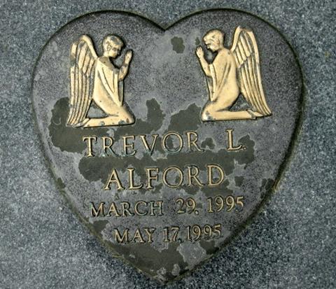 https://images.findagrave.com/photos/2013/101/108387238_136580396390.jpg