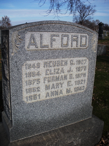 http://image2.findagrave.com/photos/2014/329/UNCEM_1416971093890.JPG