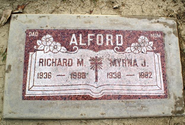 http://image2.findagrave.com/photos/2013/238/115893838_137758562300.jpg