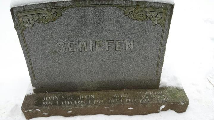 https://images.findagrave.com/photos/2017/355/173986165_1513963435.jpg