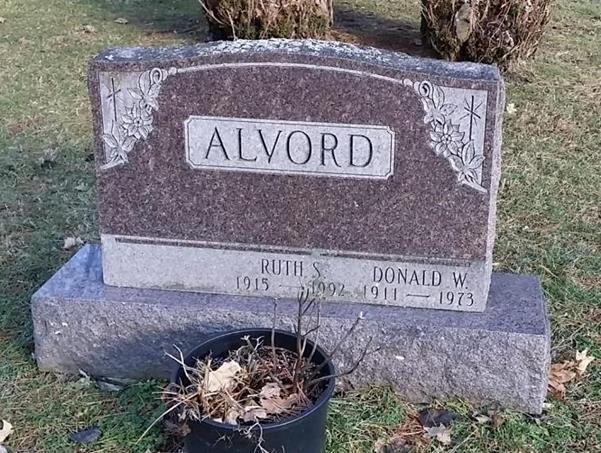 https://s3-us-west-2.amazonaws.com/find-a-grave-prod/photos/2017/3/132712000_1483597306.jpg