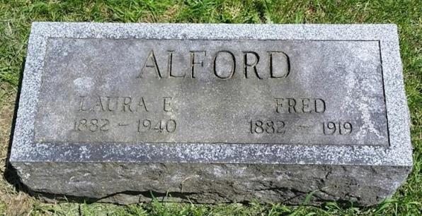 https://s3-us-west-2.amazonaws.com/find-a-grave-prod/photos/2017/151/179897336_1496341967.jpg