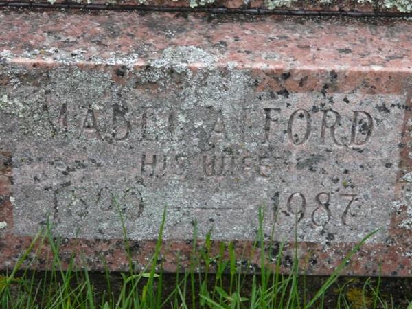 http://image2.findagrave.com/photos/2013/129/96925508_136823316971.jpg