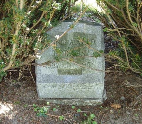 https://s3-us-west-2.amazonaws.com/find-a-grave-prod/photos/2013/291/88227396_138223078126.jpg
