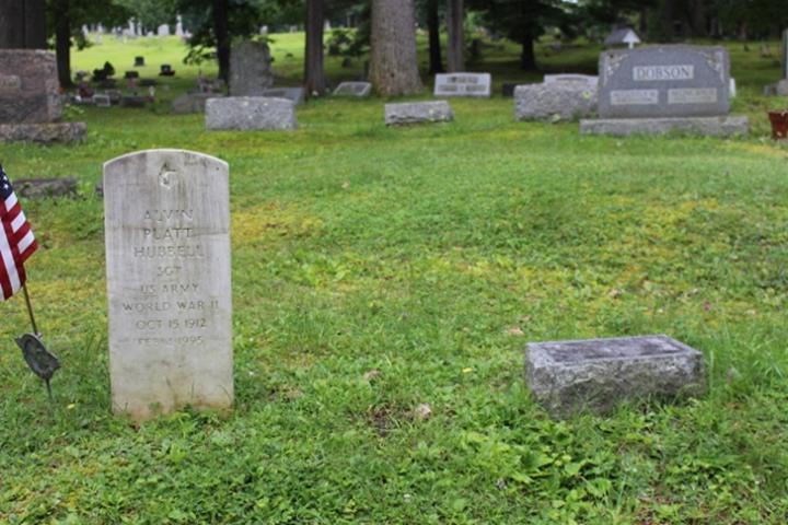 https://s3-us-west-2.amazonaws.com/find-a-grave-prod/photos/2017/207/179924482_1501180582.jpg