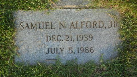 https://images.findagrave.com/photos/2013/220/91539947_137607676939.jpg