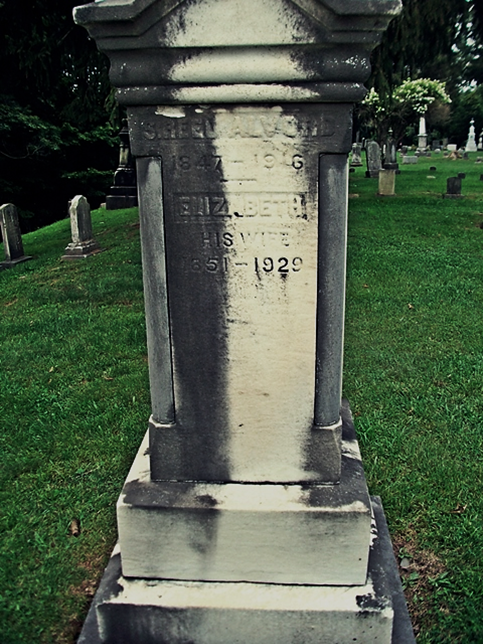 https://s3-us-west-2.amazonaws.com/find-a-grave-prod/photos/2017/229/14443540_1503070510.jpg