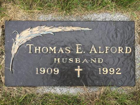 https://s3-us-west-2.amazonaws.com/find-a-grave-prod/photos/2017/173/180047230_1498254188.jpg