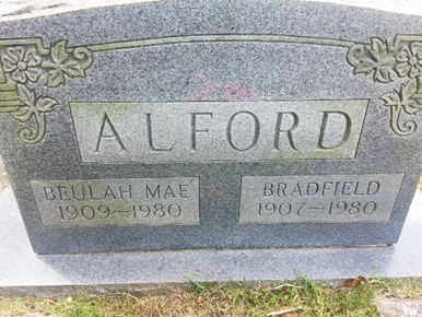 https://s3-us-west-2.amazonaws.com/find-a-grave-prod/photos/2015/258/130307569_1442457326.jpg