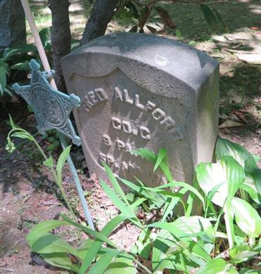 https://s3-us-west-2.amazonaws.com/find-a-grave-prod/photos/2015/143/146901682_1432468005.jpg