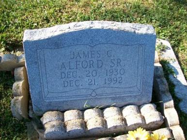 https://s3-us-west-2.amazonaws.com/find-a-grave-prod/photos/2009/309/21017887_125756523708.jpg