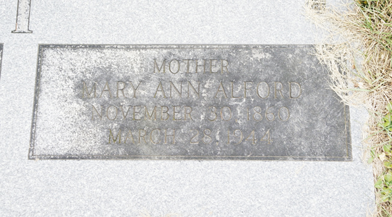 https://s3-us-west-2.amazonaws.com/find-a-grave-prod/photos/2017/65/84986623_1488903563.jpg