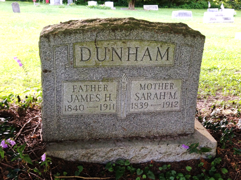 https://s3-us-west-2.amazonaws.com/find-a-grave-prod/photos/2014/215/52327634_1407215073.jpg