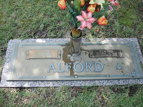 http://image2.findagrave.com/photos/2013/234/113665394_137731473269.jpg