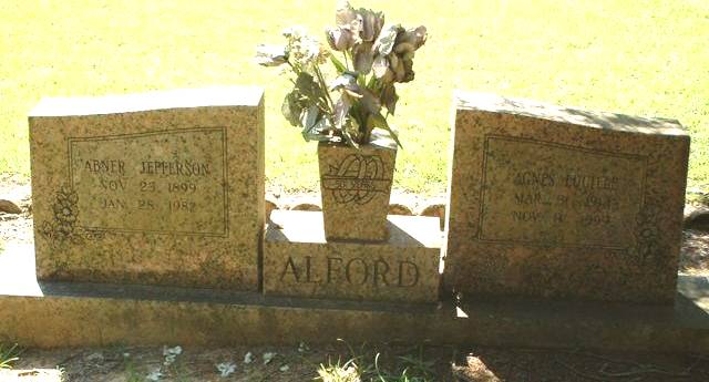 http://image1.findagrave.com/photos/2009/244/35249885_125194845332.jpg