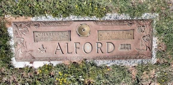 http://image2.findagrave.com/photos/2013/100/77442669_136571610626.jpg