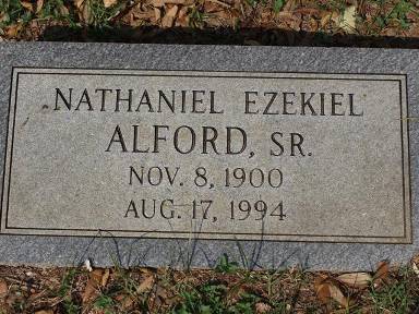 http://image2.findagrave.com/photos/2011/260/76605435_131640474225.jpg