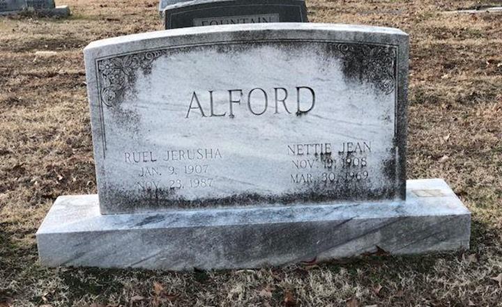 https://images.findagrave.com/photos/2018/39/186950308_e3a5ce44-2457-4872-8801-77eed83105a3.jpeg