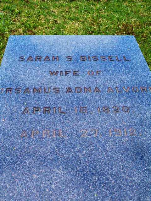 http://image1.findagrave.com/photos/2010/41/19594689_126592739817.jpg