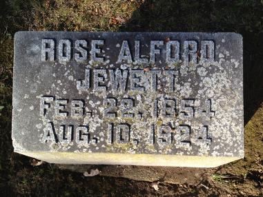 http://image2.findagrave.com/photos/2012/339/86463308_135475764824.jpg