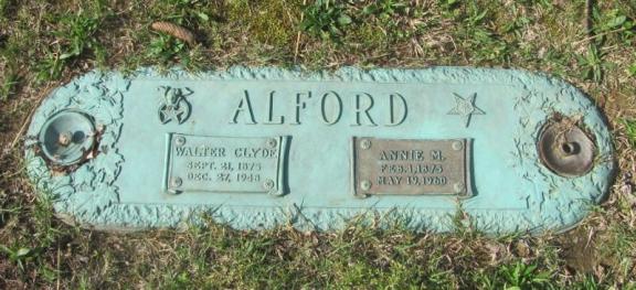 http://image2.findagrave.com/photos/2013/109/108756948_136646695419.jpg