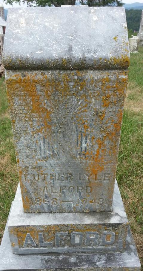 http://image2.findagrave.com/photos/2014/212/131601500_1406941656.jpg