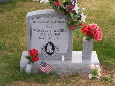 http://image2.findagrave.com/photos/2013/107/87125359_136633370087.jpg